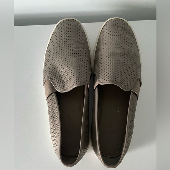 Vince Gray Tan Sneakers Slip-On Comfort - Picture 4 of 10